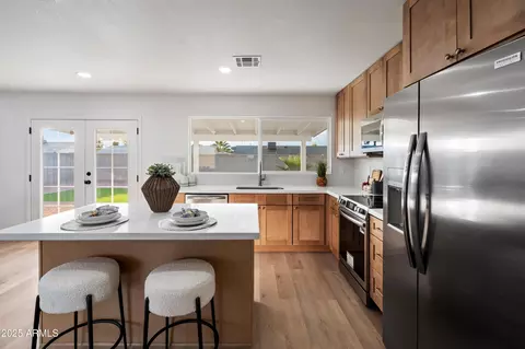Kitchen - 2937 E Libby St, Phoenix, AZ 85032 photo 4 of 5