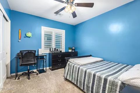 Bedroom - 723 E Desert Dr S, Phoenix, AZ 85042 photo 4 of 8