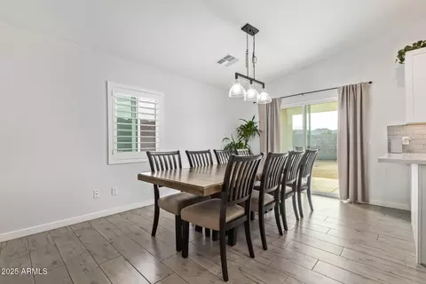 Dining - 723 E Desert Dr S, Phoenix, AZ 85042 photo 1 of 2