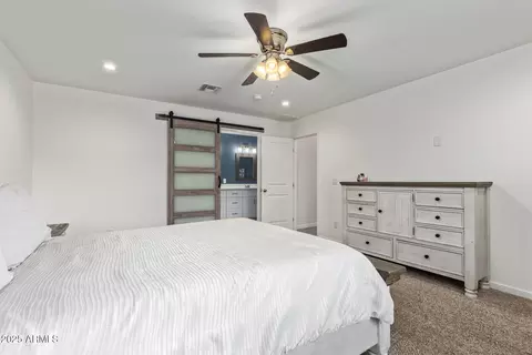 Bedroom - 723 E Desert Dr S, Phoenix, AZ 85042 photo 2 of 8