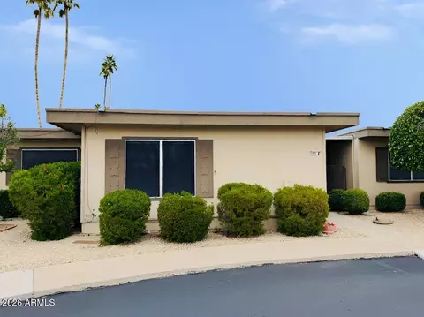 13705 N 98th Ave #B, Sun City, AZ 85351