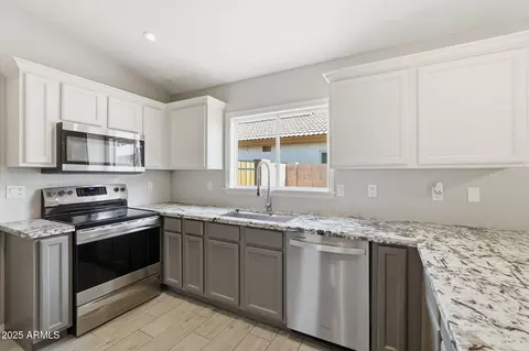 Kitchen - 5053 E Harmony Ave, Mesa, AZ 85206 photo 2 of 5
