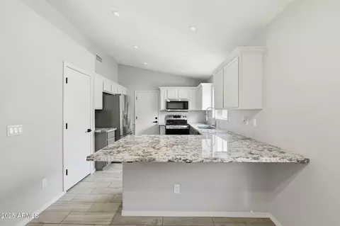 Kitchen - 5053 E Harmony Ave, Mesa, AZ 85206 photo 1 of 5