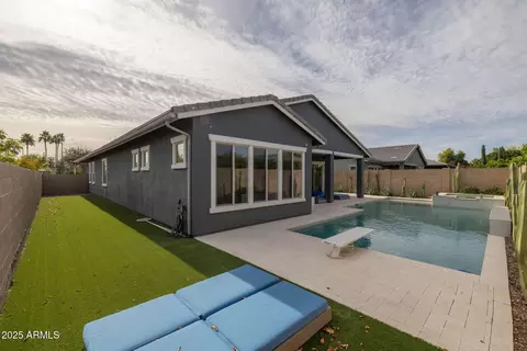 Exterior - 2858 E Spring Wheat Ct, Gilbert, AZ 85296 photo 6 of 12