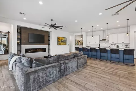 Living - 2858 E Spring Wheat Ct, Gilbert, AZ 85296 photo 1 of 3