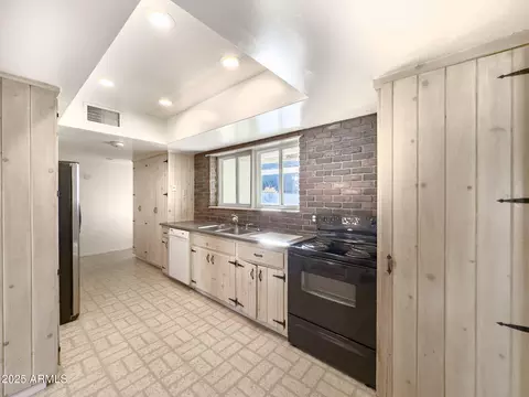 41 E Myrtle Ave, Phoenix, AZ 85020 photo 11