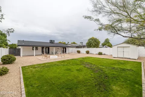 Exterior - 1407 E Windsor Ave, Phoenix, AZ 85006 photo 9 of 12