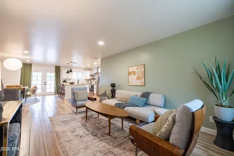 Living - 1407 E Windsor Ave, Phoenix, AZ 85006 photo 1 of 4
