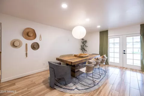 Dining - 1407 E Windsor Ave, Phoenix, AZ 85006 photo 1 of 1