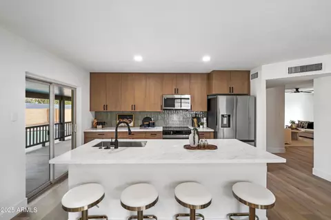 Kitchen - 2116 E Colgate Dr, Tempe, AZ 85283 photo 4 of 5