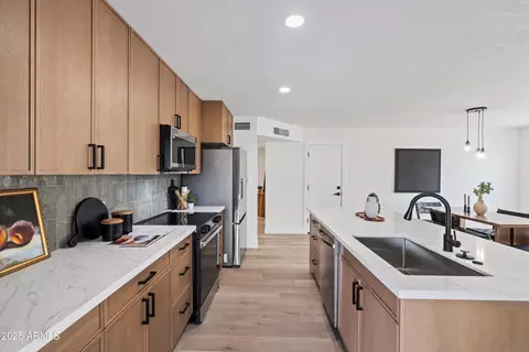 Kitchen - 2116 E Colgate Dr, Tempe, AZ 85283 photo 5 of 5