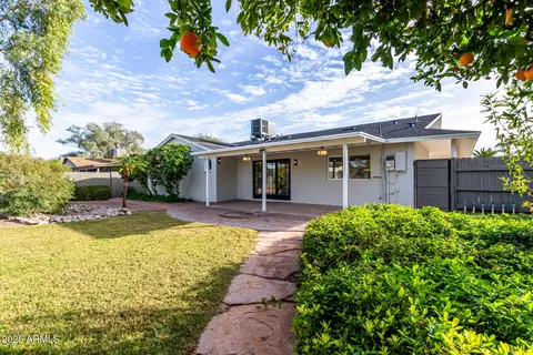 Exterior - 2132 E Broadmor Dr, Tempe, AZ 85282 photo 4 of 6