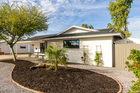 Exterior - 2132 E Broadmor Dr, Tempe, AZ 85282 photo 1 of 6