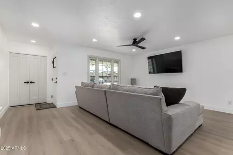 Entry Way - 2132 E Broadmor Dr, Tempe, AZ 85282 photo 1 of 1