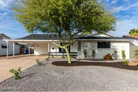 2132 E Broadmor Dr, Tempe, AZ 85282