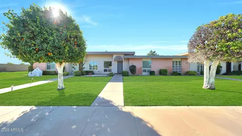 9903 W Hawthorn Dr, Sun City, AZ 85351