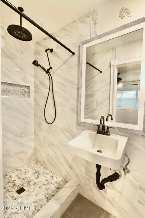 Bath - 634 E Millett Ave, Mesa, AZ 85204 photo 1 of 4