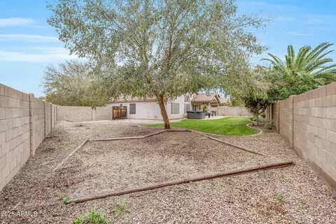 Exterior - 316 E Laredo Ave, Gilbert, AZ 85296 photo 3 of 4