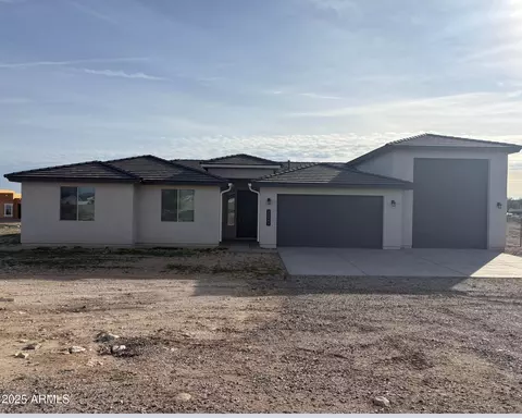 20285 W Wolf St, Litchfield Park, AZ 85340