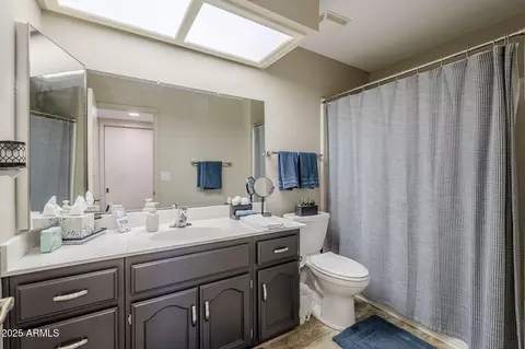 Bath - 7813 E Nopal Ave, Mesa, AZ 85209 photo 1 of 2