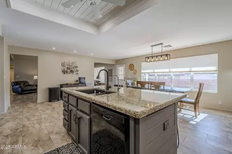 Kitchen - 7813 E Nopal Ave, Mesa, AZ 85209 photo 2 of 2