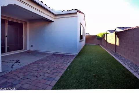 Exterior - 2838 E Fraktur Rd, Phoenix, AZ 85040 photo 2 of 3