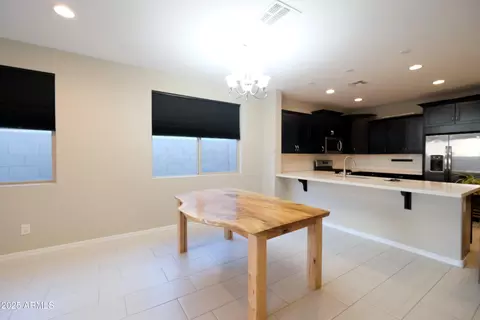 Dining - 2838 E Fraktur Rd, Phoenix, AZ 85040 photo 1 of 1