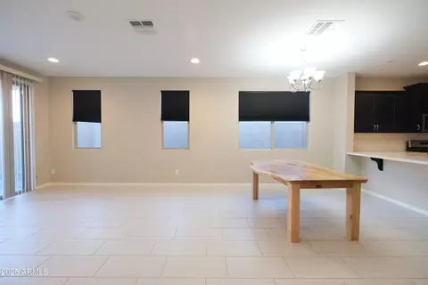 Living - 2838 E Fraktur Rd, Phoenix, AZ 85040 photo 1 of 3