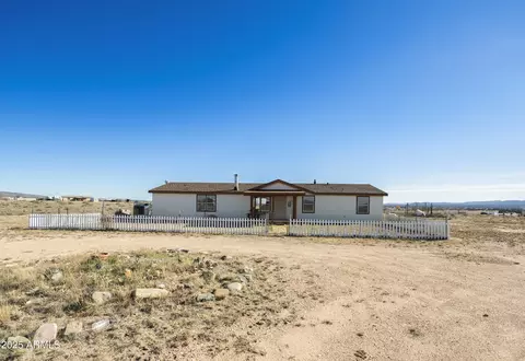 26785 N Dark Sky Dr, Paulden, AZ 86334