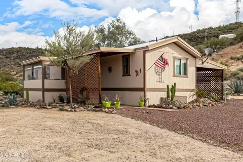 34905 S School Loop Rd, Black Canyon City, AZ 85324