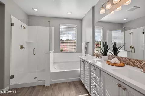 Bath - 10603 E Wavelength Ave, Mesa, AZ 85212 photo 1 of 3