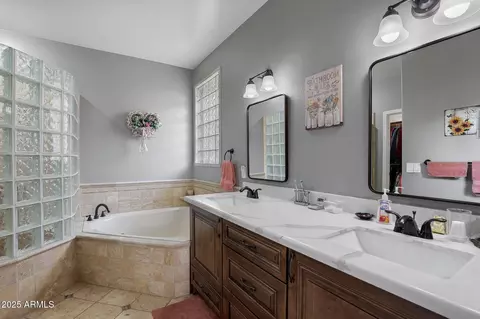 Bath - 611 E Hunter Dr, Payson, AZ 85541 photo 1 of 4