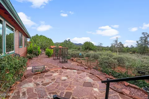 Exterior - 611 E Hunter Dr, Payson, AZ 85541 photo 6 of 8