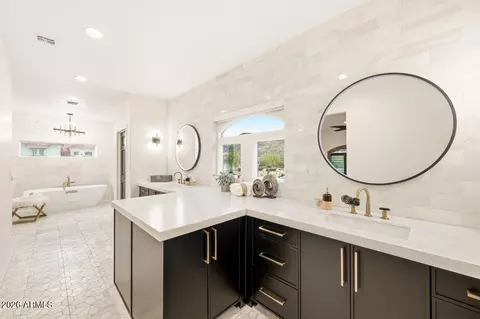 Bath - 3301 E Tonto Dr, Phoenix, AZ 85044 photo 1 of 5