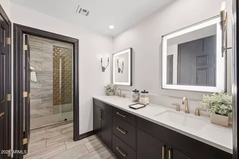 Bath - 3301 E Tonto Dr, Phoenix, AZ 85044 photo 4 of 5
