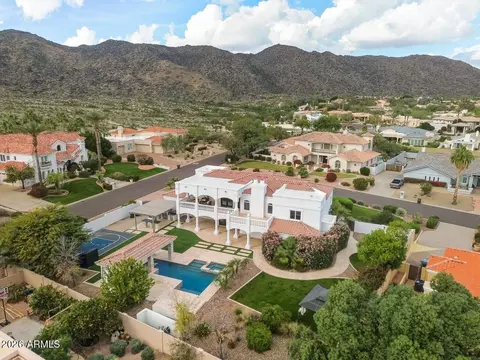 View/Area - 3301 E Tonto Dr, Phoenix, AZ 85044 photo 2 of 5