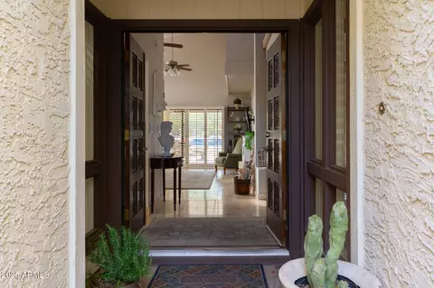 4621 E Winston Dr, Phoenix, AZ 85044
