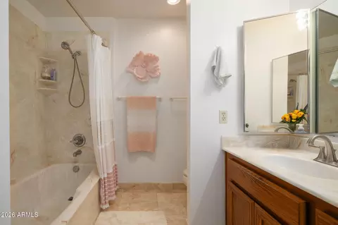 Bath - 4621 E Winston Dr, Phoenix, AZ 85044 photo 1 of 1