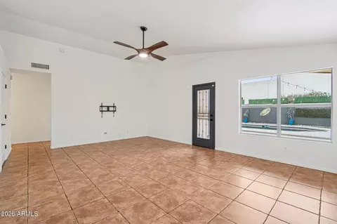 Living - 3232 E Brookwood Ct, Phoenix, AZ 85048 photo 4 of 5