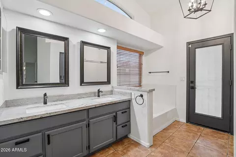 Bath - 3232 E Brookwood Ct, Phoenix, AZ 85048 photo 1 of 2