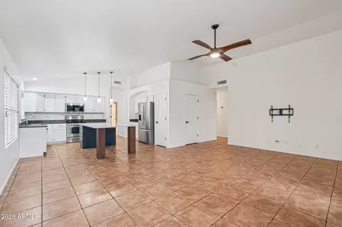 Living - 3232 E Brookwood Ct, Phoenix, AZ 85048 photo 3 of 5