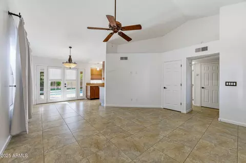 5005 E Shomi St, Phoenix, AZ 85044 photo 6