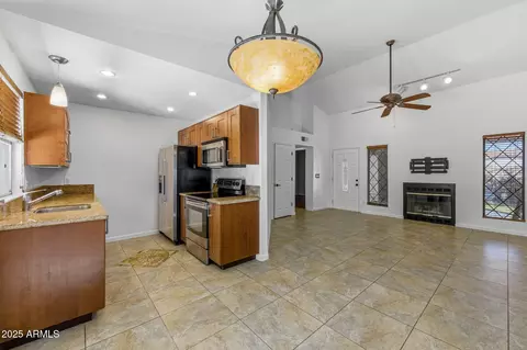 5005 E Shomi St, Phoenix, AZ 85044 photo 4