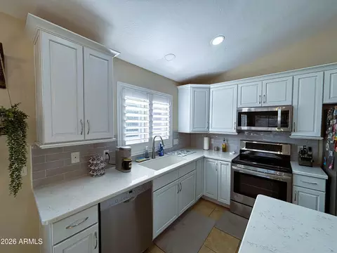 Kitchen - 1015 N 91st Pl, Mesa, AZ 85207 photo 2 of 2