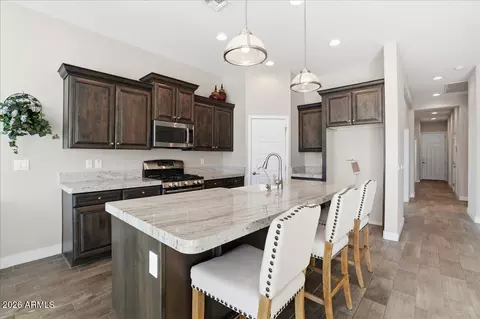 Kitchen - 10411 E Nido Ave, Mesa, AZ 85209 photo 2 of 4