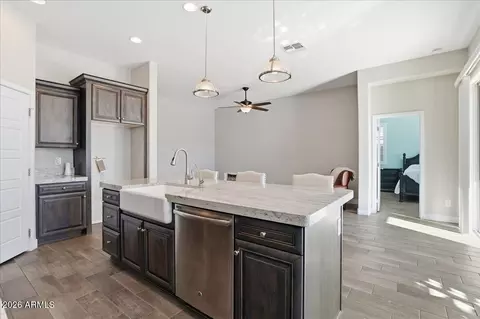 Kitchen - 10411 E Nido Ave, Mesa, AZ 85209 photo 3 of 4