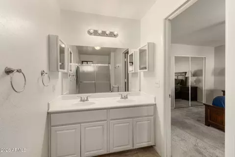 Bath - 314 El Caminito Dr, Phoenix, AZ 85020 photo 1 of 3