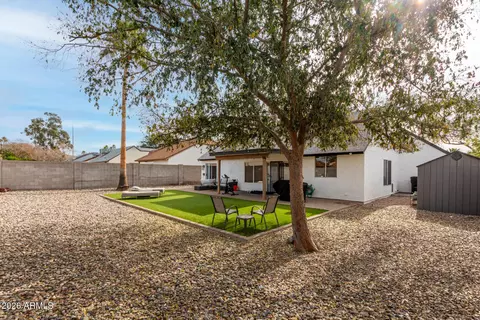 Exterior - 1002 E Oraibi Dr, Phoenix, AZ 85024 photo 2 of 11