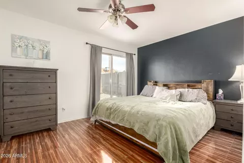 Bedroom - 1002 E Oraibi Dr, Phoenix, AZ 85024 photo 1 of 2