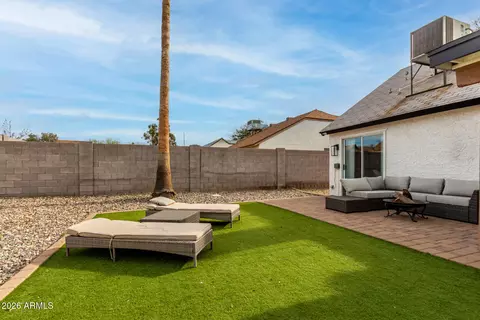 Exterior - 1002 E Oraibi Dr, Phoenix, AZ 85024 photo 9 of 11